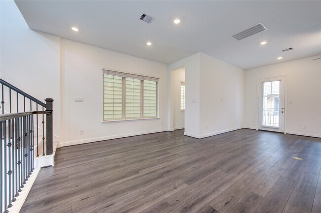 Building Photo - 1417 Adell Rose Ln