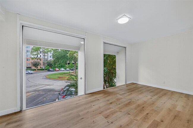 Building Photo - 12633 Memorial Dr