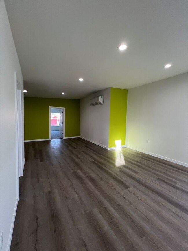 Building Photo - Professional Photos Coming Soon!