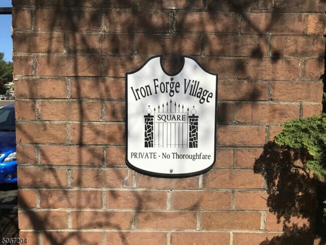 Primary Photo - 1 Iron Forge Sq