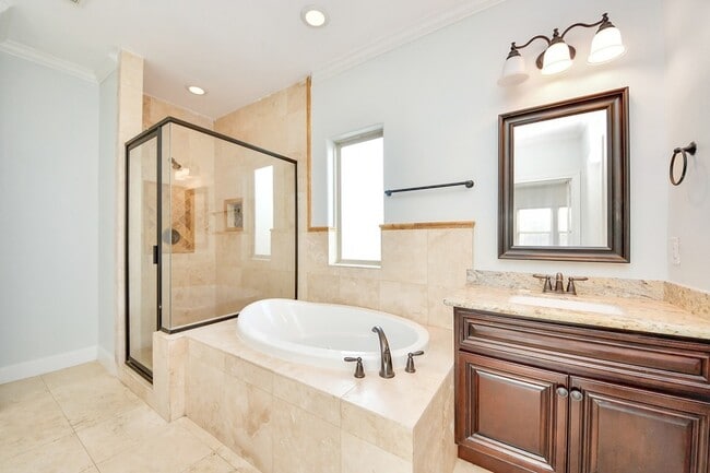 Building Photo - 11045 Upland Forest Dr