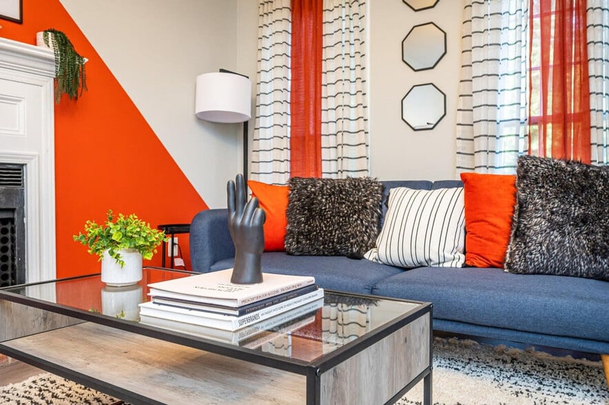 Building Photo - 1277 Sweet Pine Dr