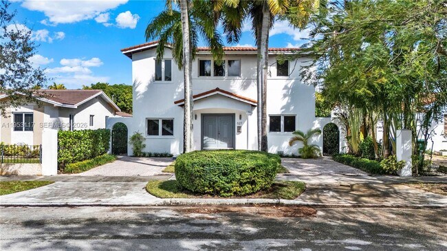 Building Photo - 527 SW 20th Rd