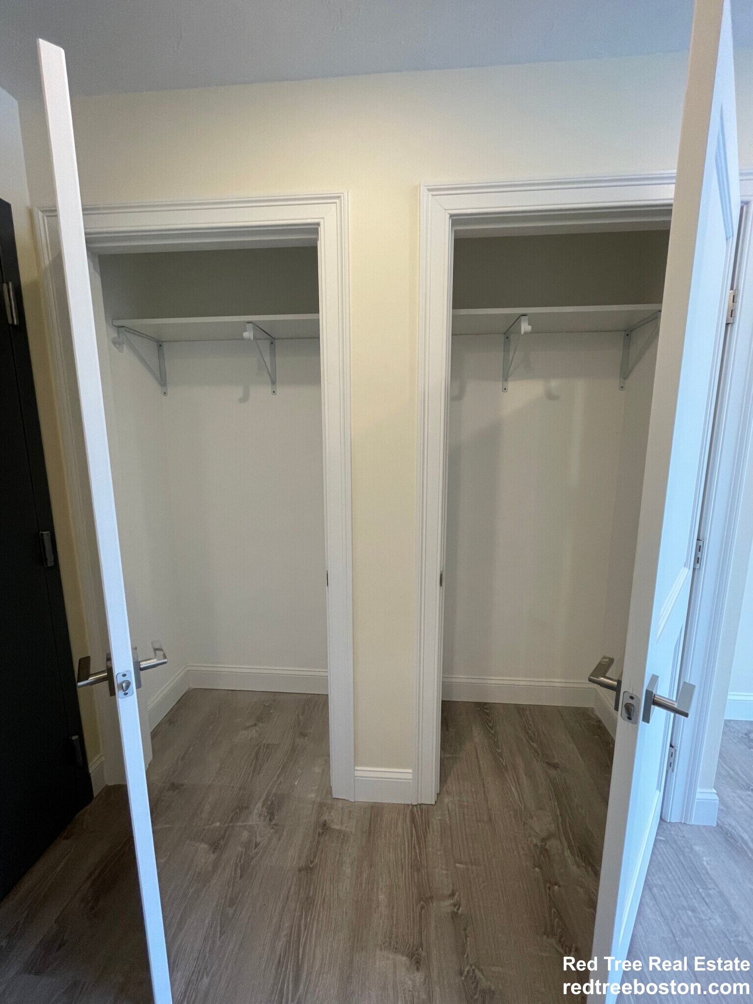 Building Photo - 1028 Commonwealth Ave