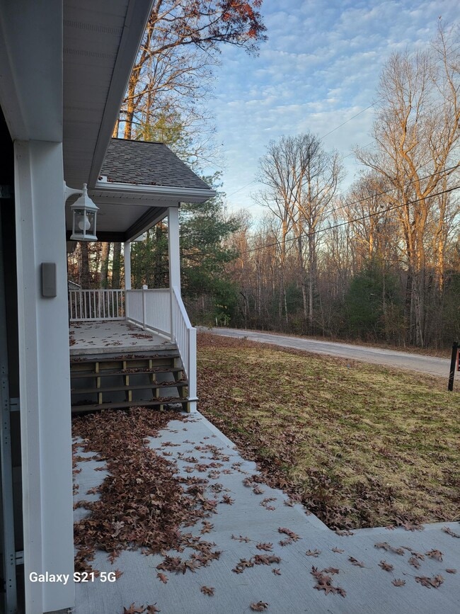 Building Photo - 6036 Seneca Trail