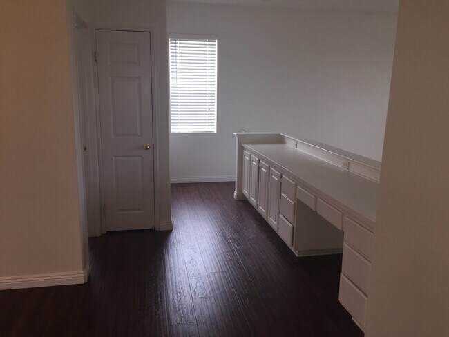 Building Photo - 13333 Snowbell Ln