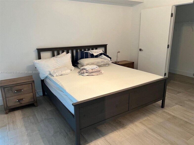 Building Photo - 1080 Brickell Ave