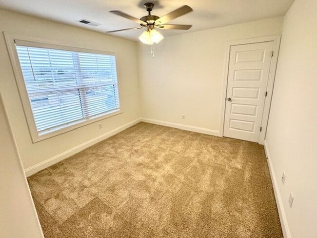 Building Photo - Brand New 5-bedroom 3 bath home in Olive Branch @ Southbranch