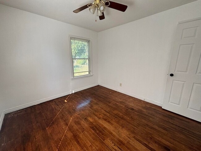 Building Photo - 730 N 14th St