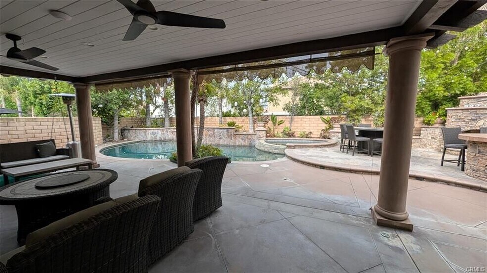 Building Photo - 996 N Antonio Cir