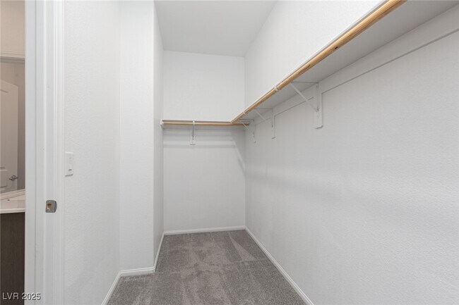 Building Photo - 5319 Wally St