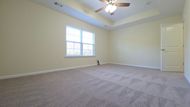 Building Photo - 3 Bedroom, 2.5 bath townhome in Creekside of Richmond Hill