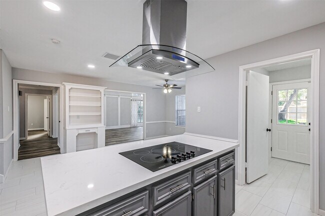 Building Photo - 20506 Park Pine Ln