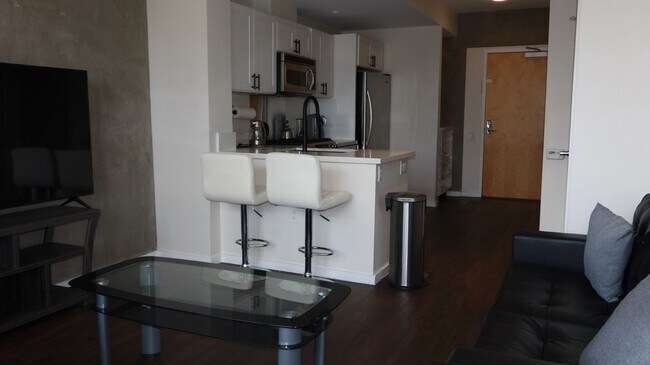 Building Photo - Downtown San Diego 1 bedroom 1 bath apartment For Rent