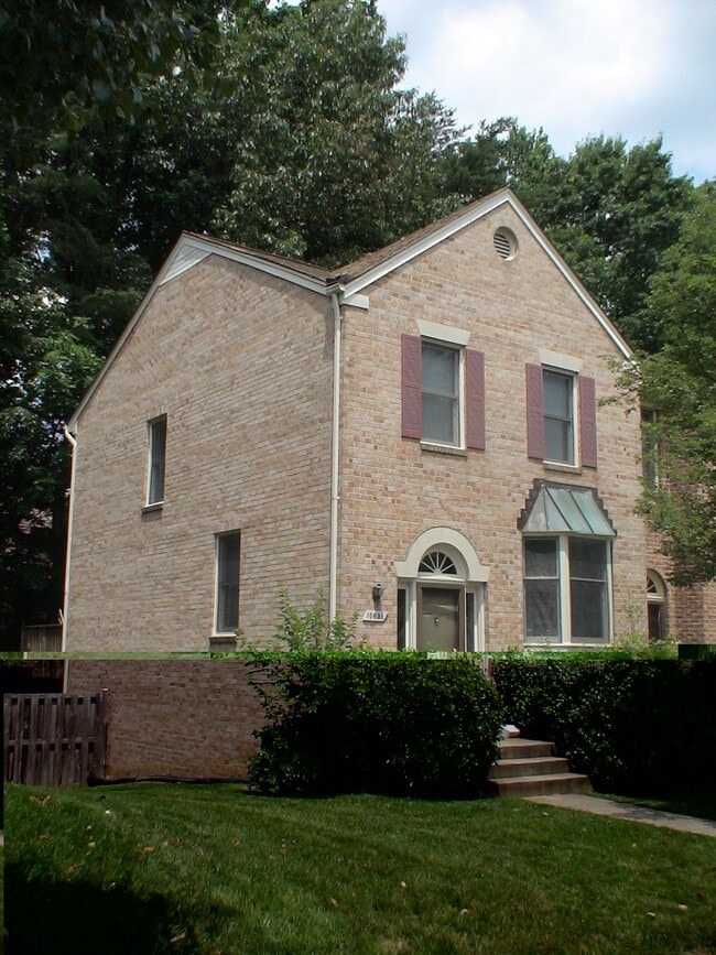 Building Photo - 10651 Pine Haven Ter