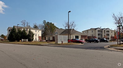 Building Photo - Summerchase Apartments