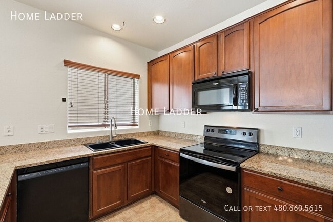 Building Photo - 1035 S Cheshire Ln