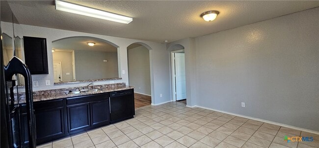 Building Photo - 1024 Sandwell Ct