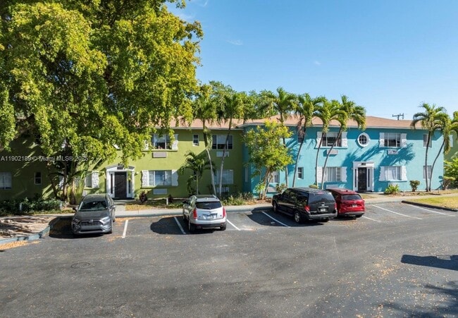 Building Photo - 5255 NE 3rd Ct