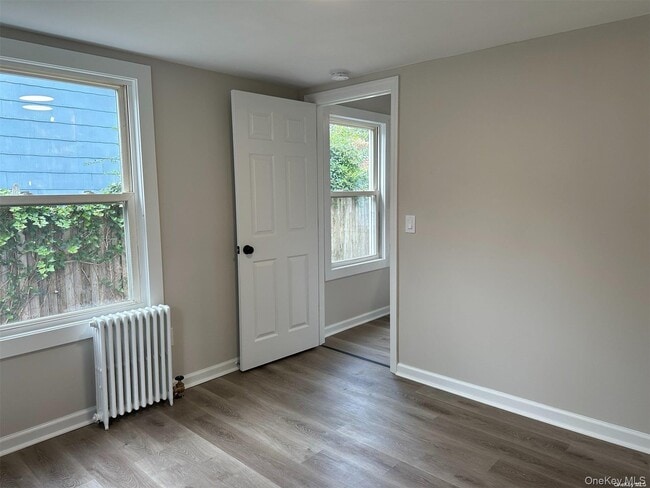 Building Photo - 303 Nassau Rd