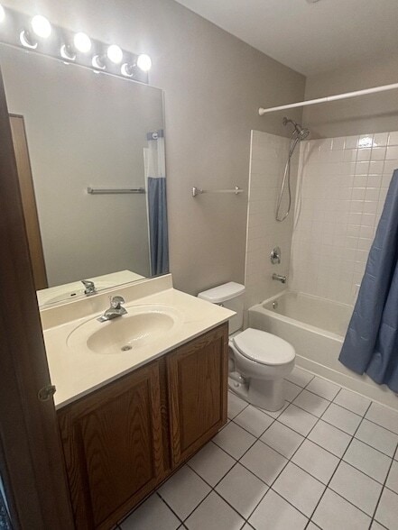 Building Photo - 2845 Falling Waters Dr