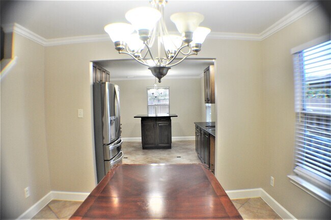 Building Photo - 9503 Deep Valley Dr