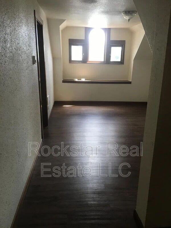 Building Photo - 2017 N Hamilton St