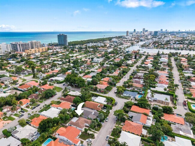 Building Photo - 9025 Dickens Ave