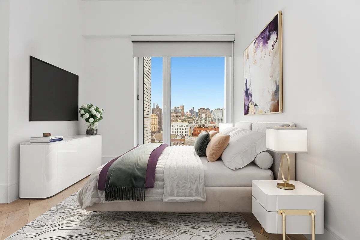 Building Photo - 313 E 17th St