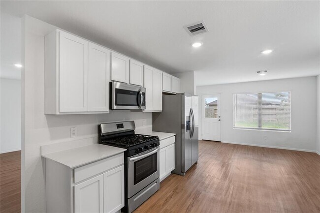 Building Photo - 3034 Twisted Myrtle Dr