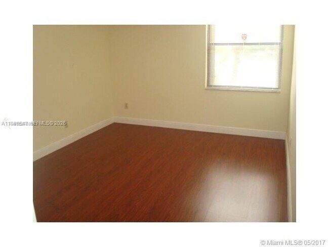 Building Photo - 14211 N Kendall Dr