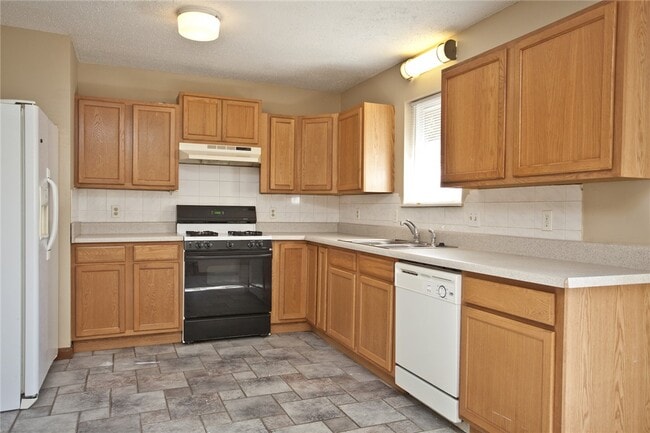 Building Photo - 311 Willow Ave