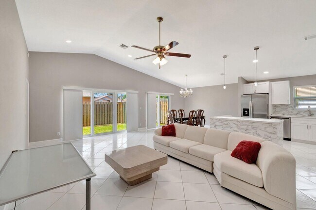 Building Photo - Waterway Cove