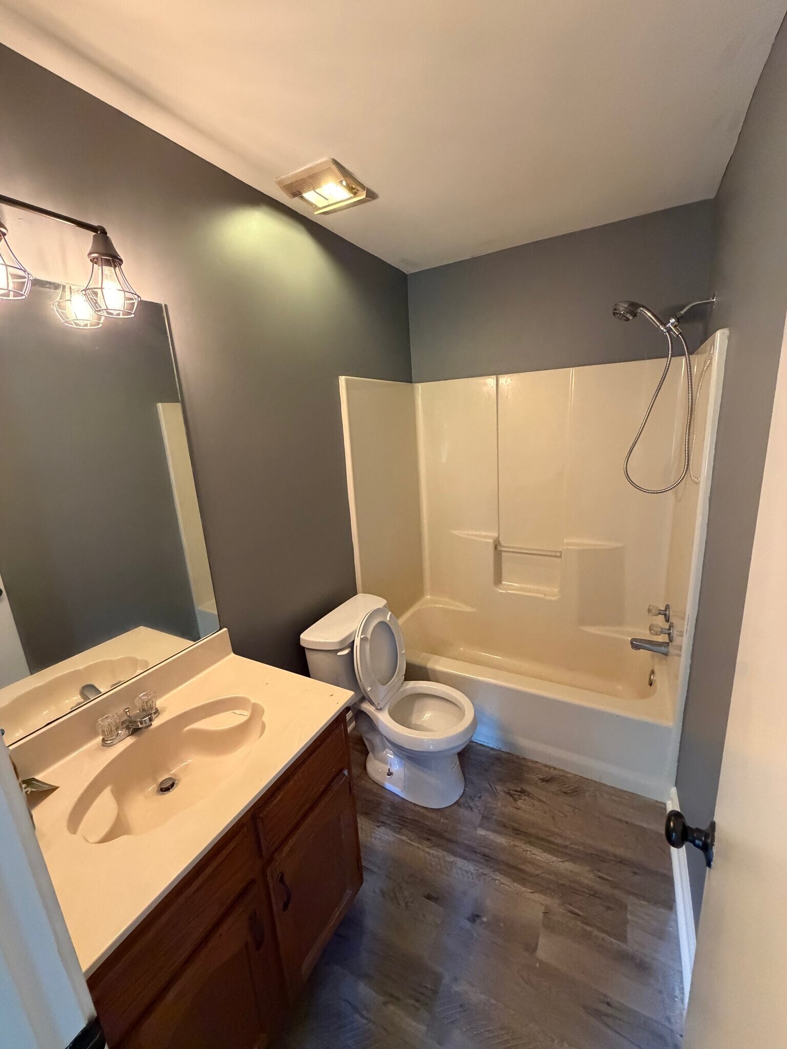Building Photo - 9787 Riggan Dr
