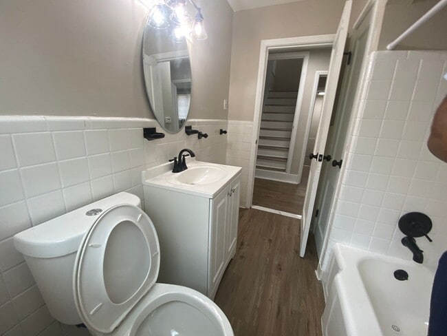 Building Photo - Renovated 3-Bedroom Home – We Welcome Sect...