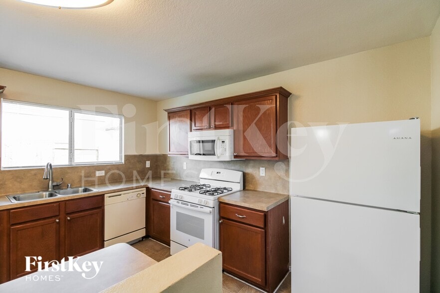 Building Photo - 7871 Ashland Springs Ln