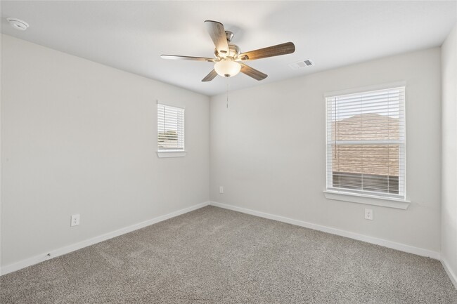 Building Photo - 1722 Cayden Oak Ln