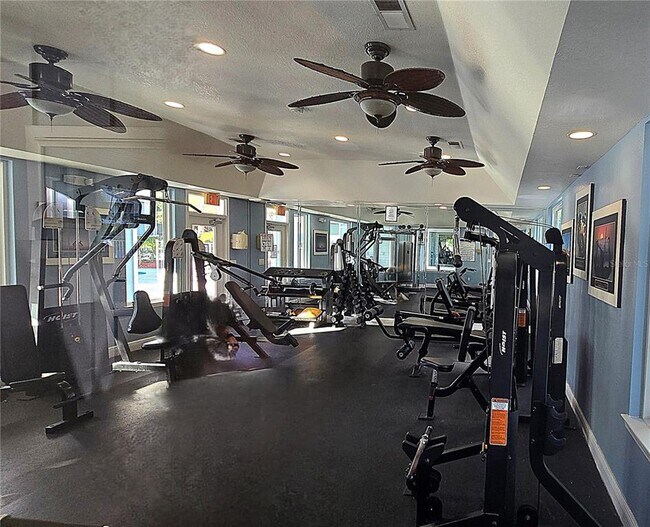 Building Photo - 2604 Grassy Point Dr