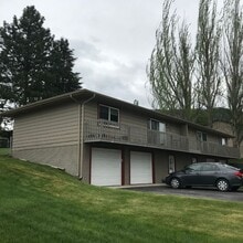Building Photo - 800 Whitaker Dr