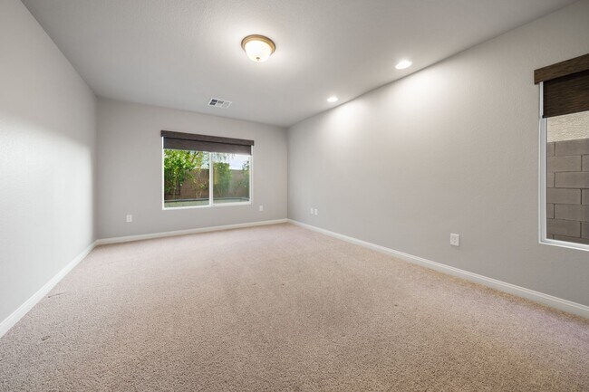 Building Photo - Modern upgrades, Tesla solar, and versatil...