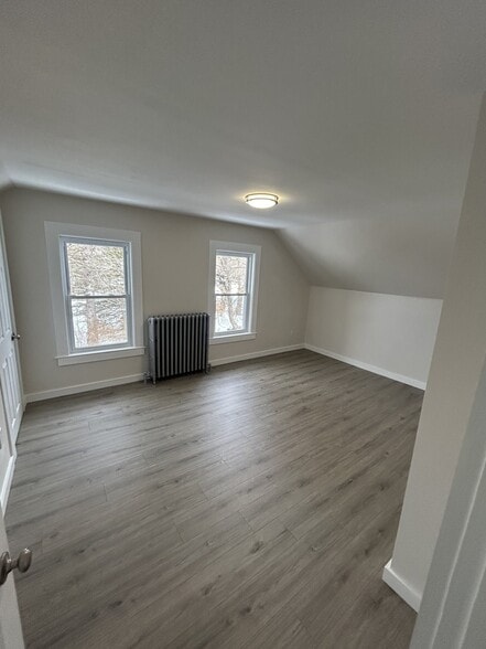 Building Photo - 14 Summer St