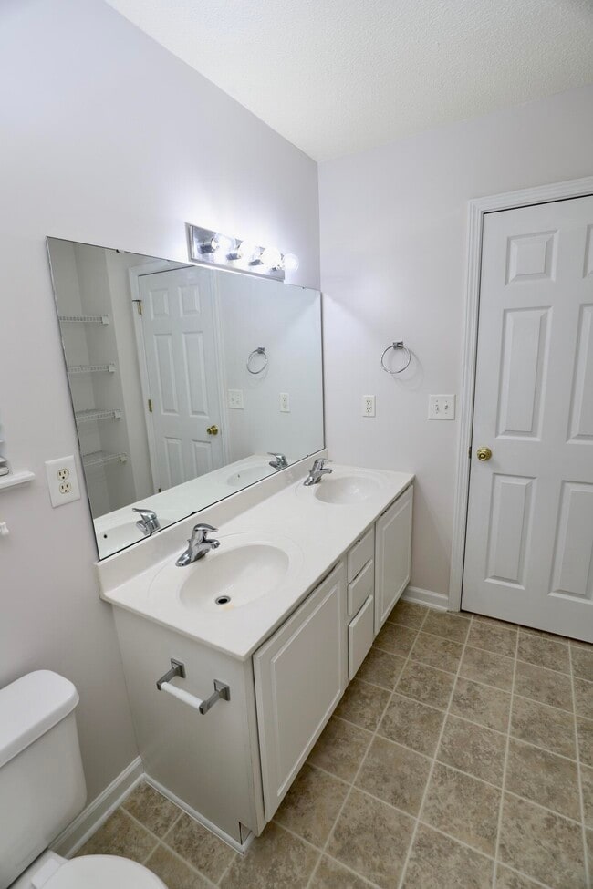 Building Photo - 1749 Mossberg Dr