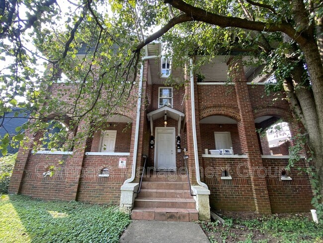 Building Photo - 2062 E 5th Ave
