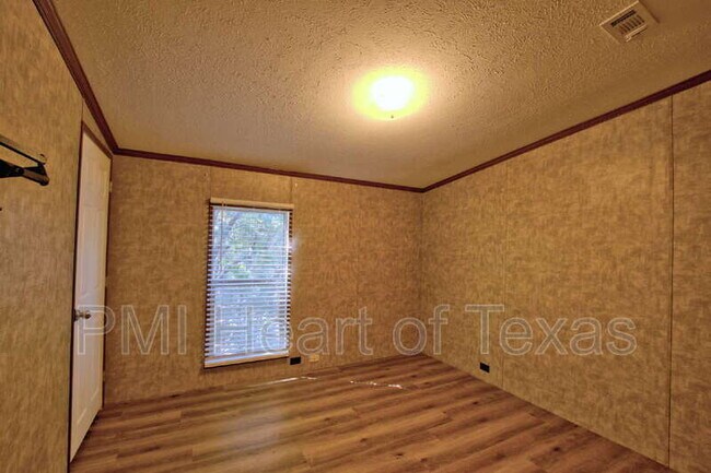 Building Photo - 631 Co Rd 270
