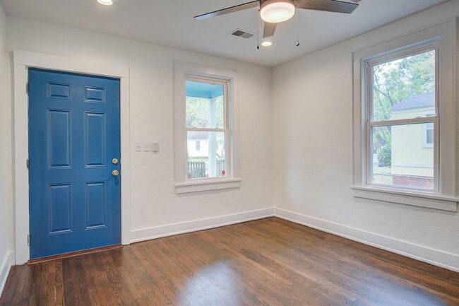 Building Photo - 2607 Madden Dr