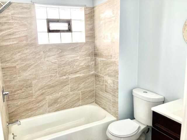 Building Photo - 9427 S Ewing Ave