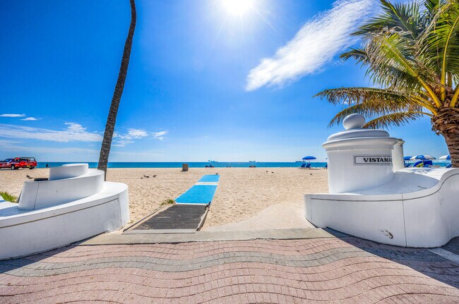 Building Photo - 701 N Fort Lauderdale Beach Blvd