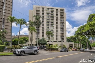 Building Photo - $2400 /1 Bed/ 1 Bath/ 1 Parking IN NUUANU