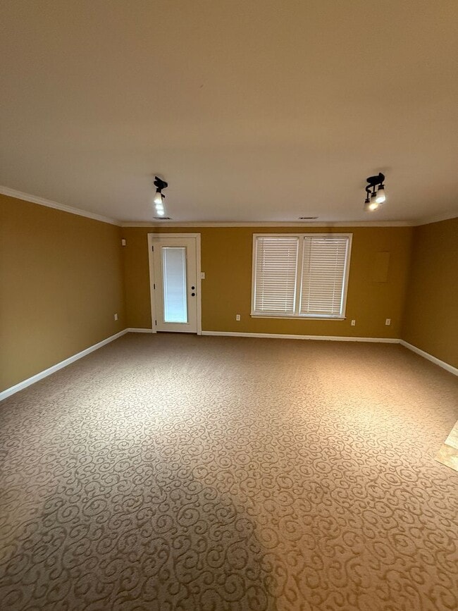 Building Photo - 4221 Devonwood Way