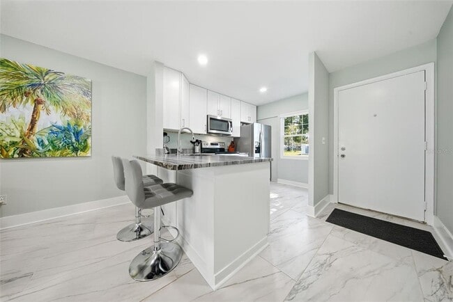 Building Photo - 4651 Lake Villa Dr